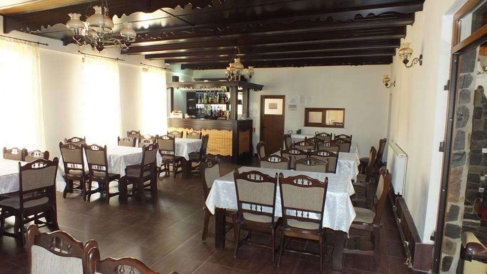 Pensiune Restaurant La Pogace Sapinta Exterior foto